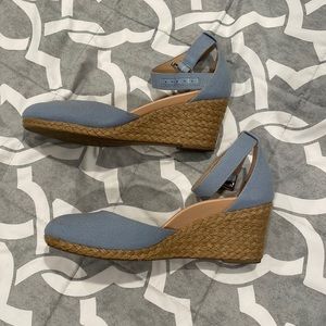 Vionic Baby Blue Summer Wedge Size 10